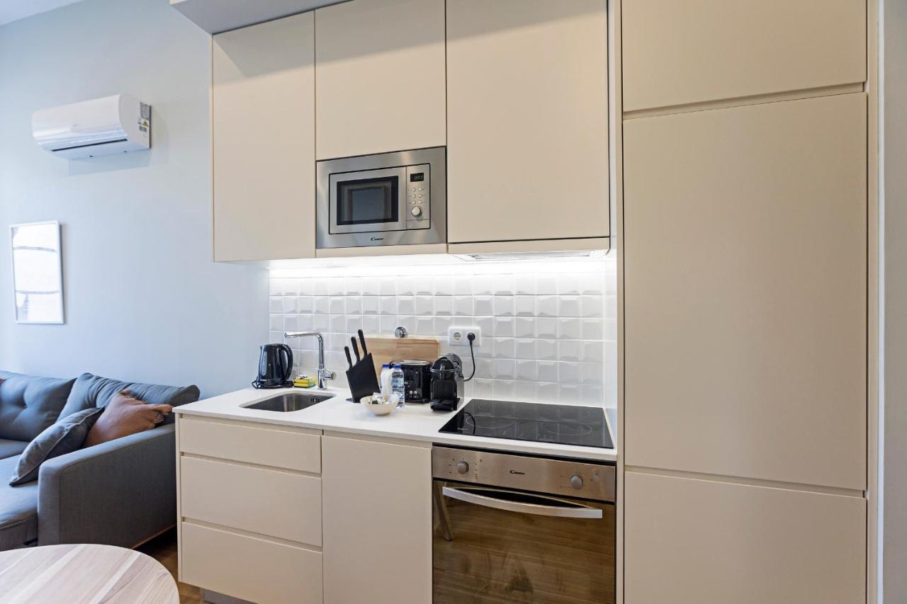 31 Janeiro 157 - Stylish 1Br W/ Ac & Balcony By Lovelystay Порту Экстерьер фото