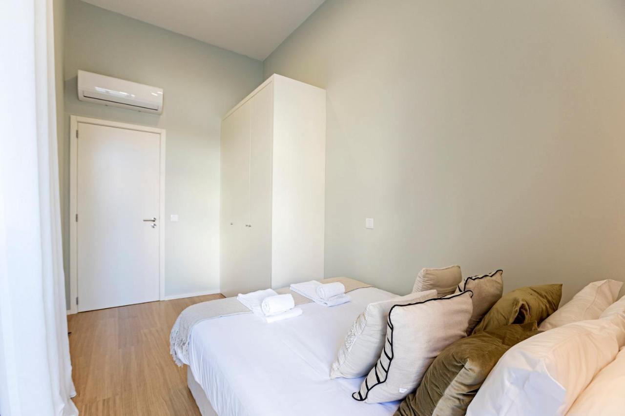 31 Janeiro 157 - Stylish 1Br W/ Ac & Balcony By Lovelystay Порту Экстерьер фото