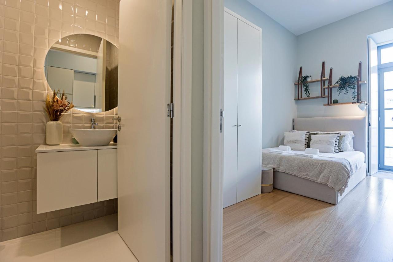 31 Janeiro 157 - Stylish 1Br W/ Ac & Balcony By Lovelystay Порту Экстерьер фото