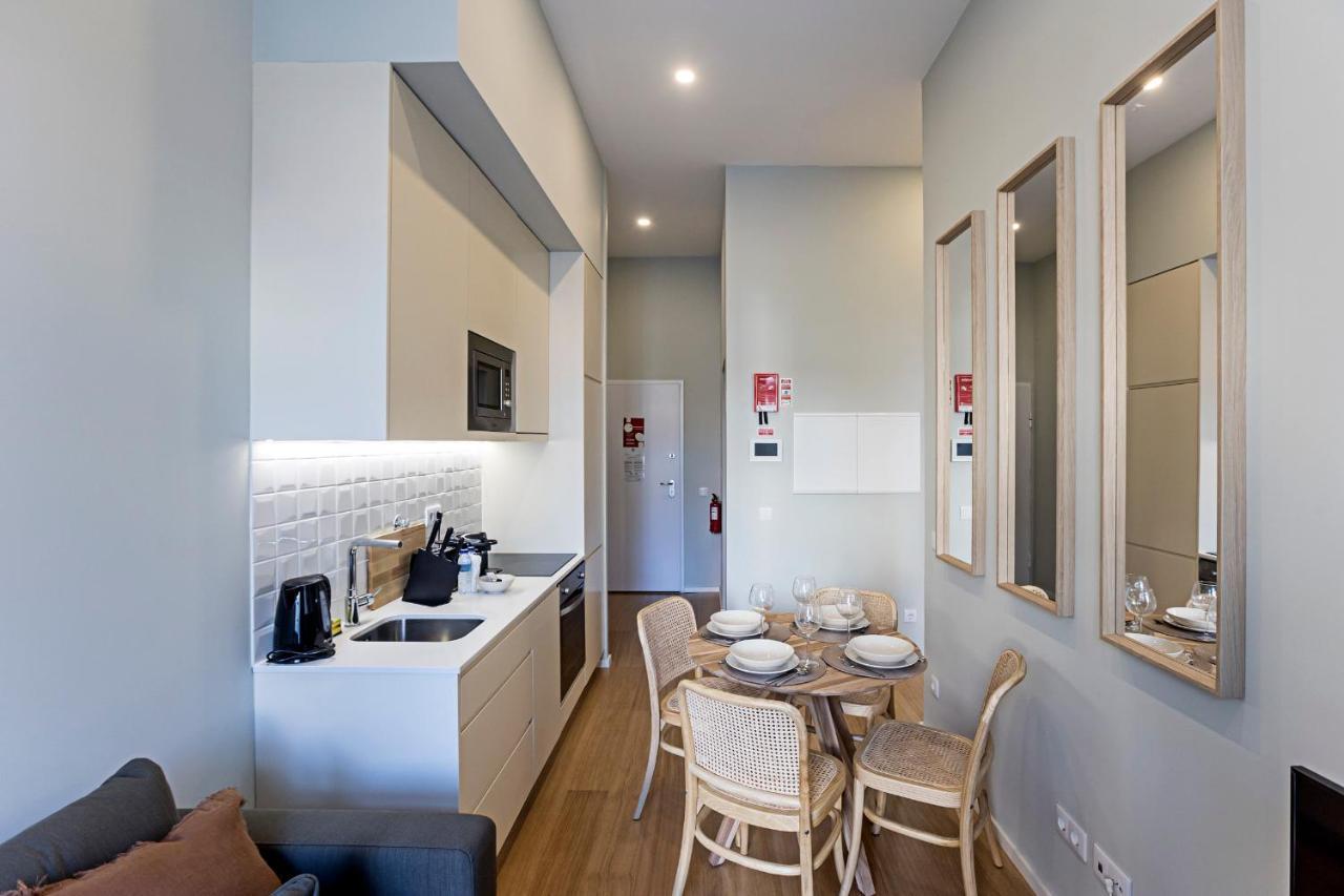 31 Janeiro 157 - Stylish 1Br W/ Ac & Balcony By Lovelystay Порту Экстерьер фото