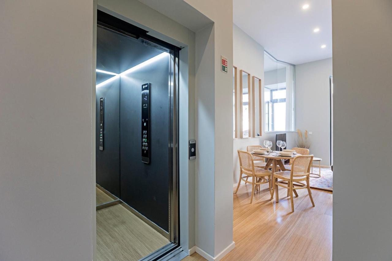 31 Janeiro 157 - Stylish 1Br W/ Ac & Balcony By Lovelystay Порту Экстерьер фото